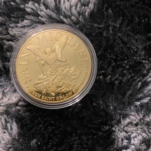 Hawaii law enforcement challenge coins